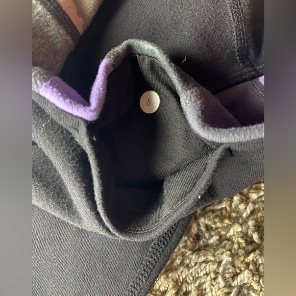 Lululemon - Picture 5 of 5